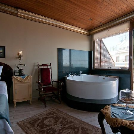 Blue Tuana Suite Istanbul Exterior photo
