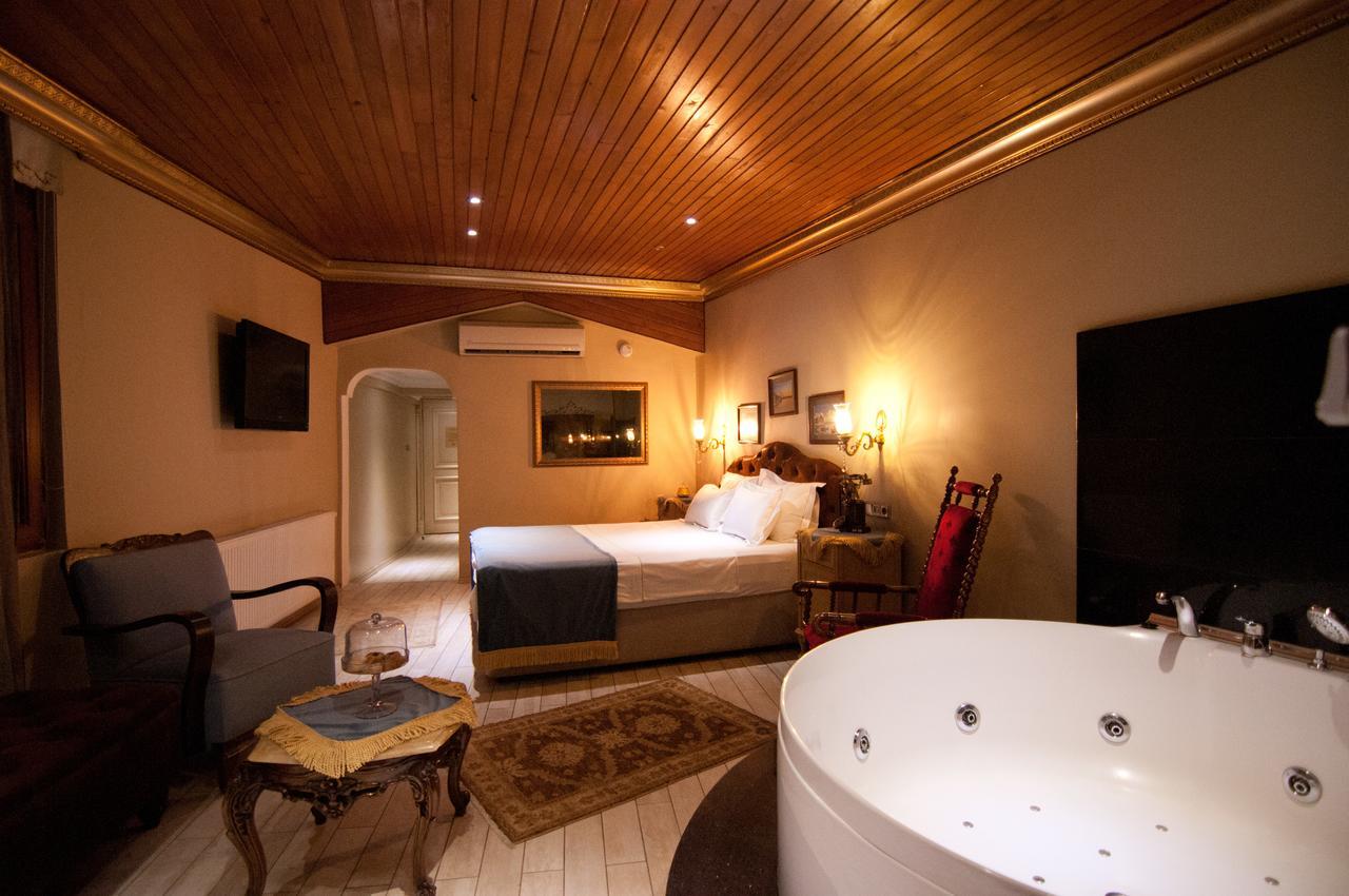 Blue Tuana Suite Istanbul Exterior photo