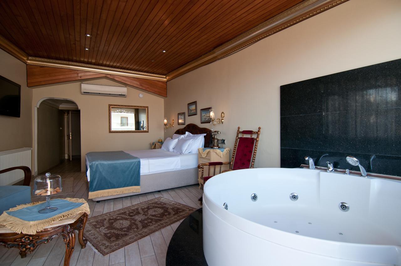 Blue Tuana Suite Istanbul Exterior photo